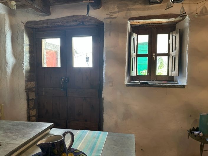 Image No.3-1 Bed House for sale