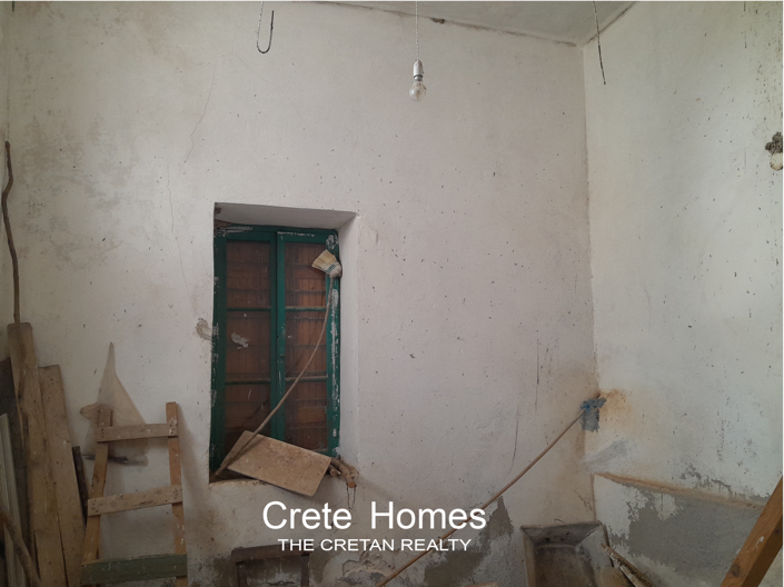 Image No.11-2 Bed House for sale