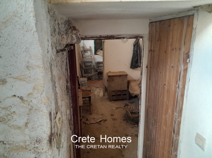 Image No.8-2 Bed House for sale