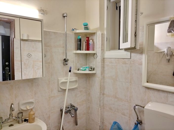 Image No.13-1 Bed House for sale