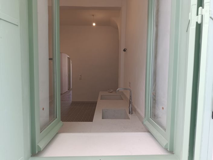 Image No.5-2 Bed House for sale