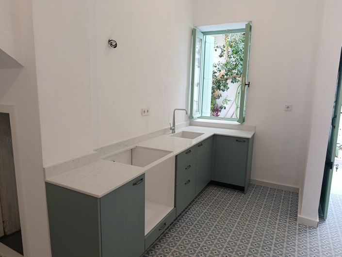 Image No.7-2 Bed House for sale