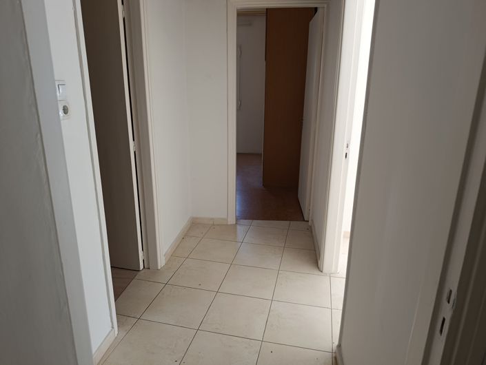 Image No.11-2 Bed House for sale