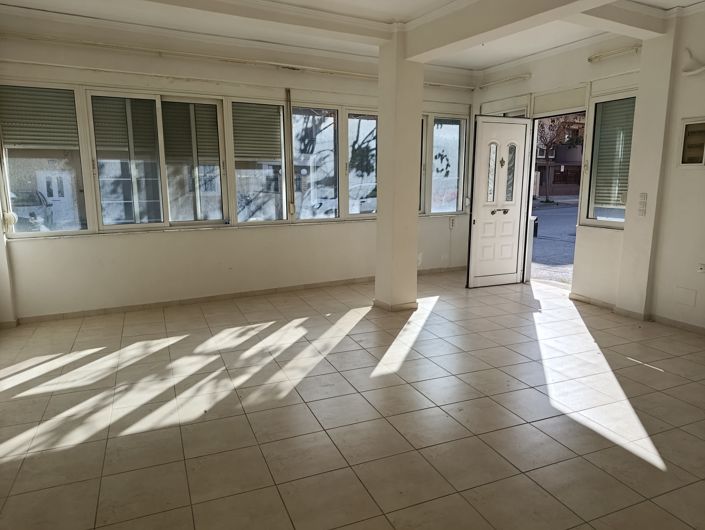 Image No.4-2 Bed House for sale