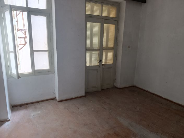 Image No.8-2 Bed Land for sale