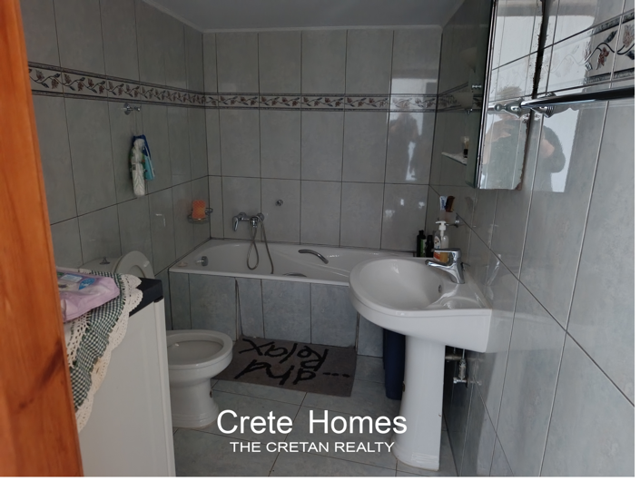 Image No.26-2 Bed House for sale