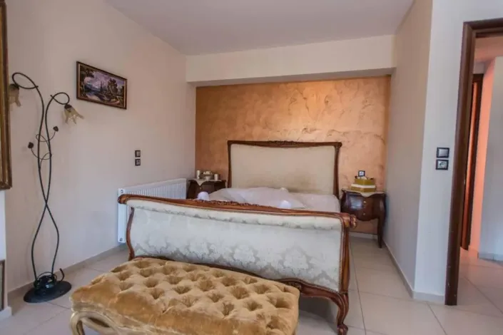 Image No.11-7 Bed Villa for sale