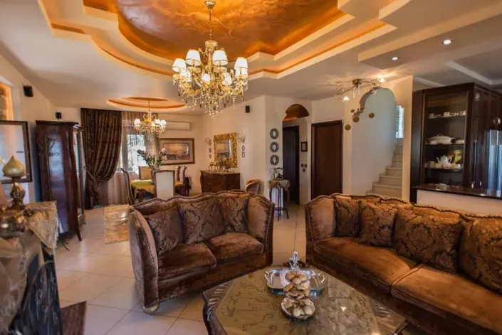 Image No.16-7 Bed Villa for sale