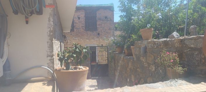 Image No.45-2 Bed House for sale