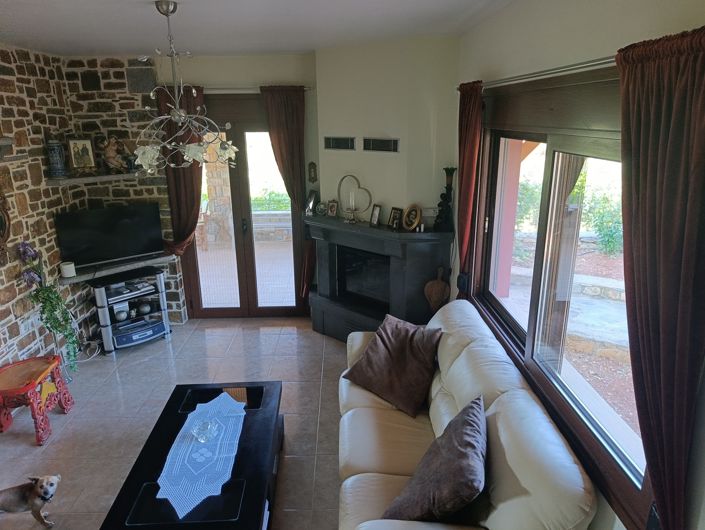 Image No.10-3 Bed House for sale