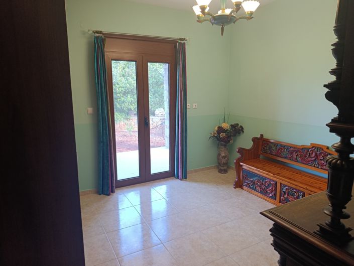 Image No.15-3 Bed House for sale