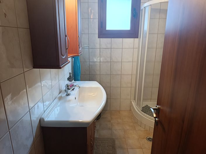 Image No.18-3 Bed House for sale