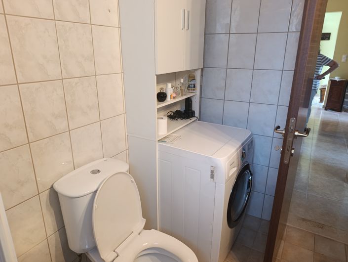 Image No.20-3 Bed House for sale