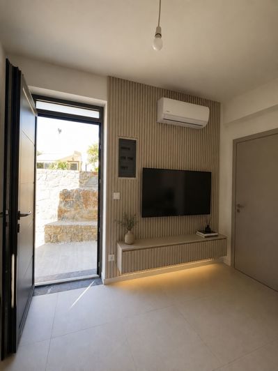 Image No.3-1 Bed House for sale