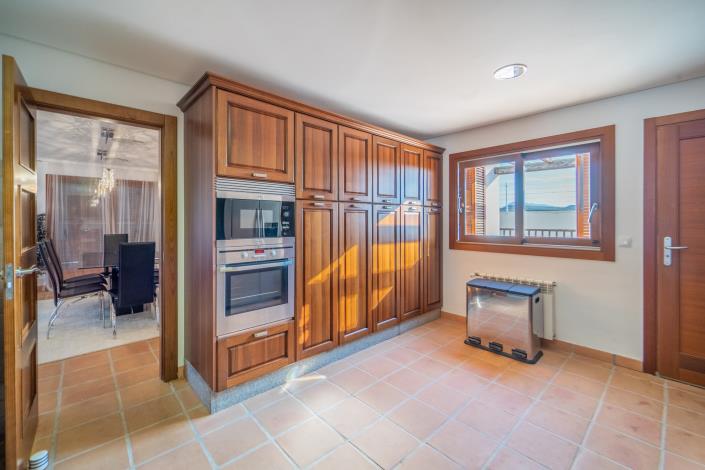 Image No.17-5 Bed Villa for sale