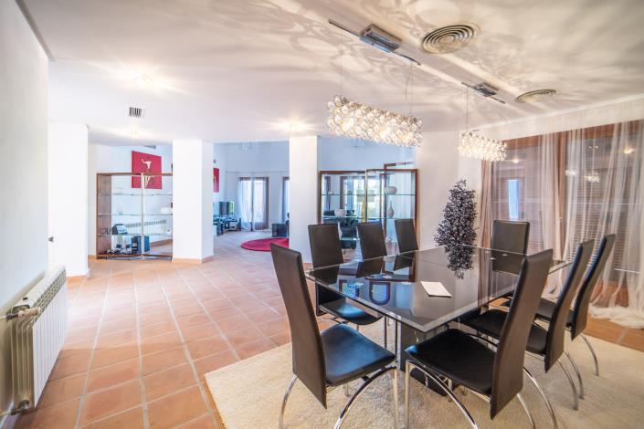 Image No.14-5 Bed Villa for sale