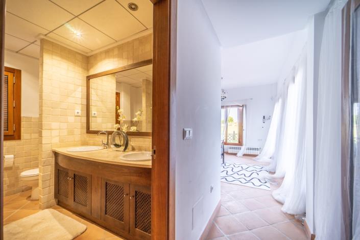 Image No.23-5 Bed Villa for sale