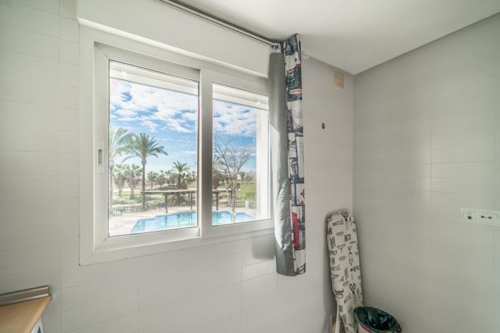 Image No.20-2 Bed Apartment for sale