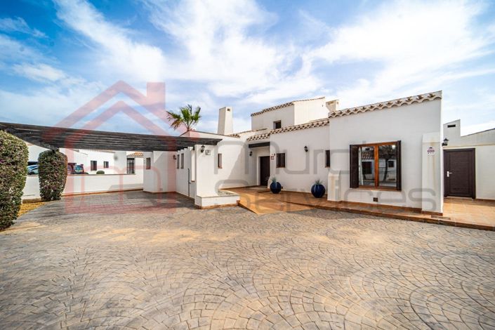 Image No.2-4 Bed Villa for sale