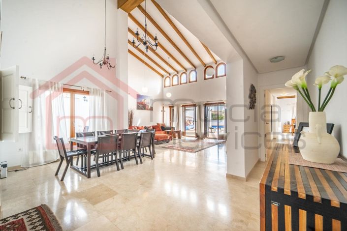 Image No.18-4 Bed Villa for sale