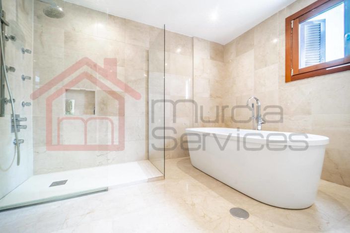 Image No.29-4 Bed Villa for sale