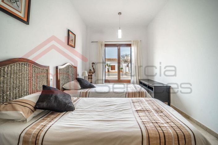 Image No.40-4 Bed Villa for sale