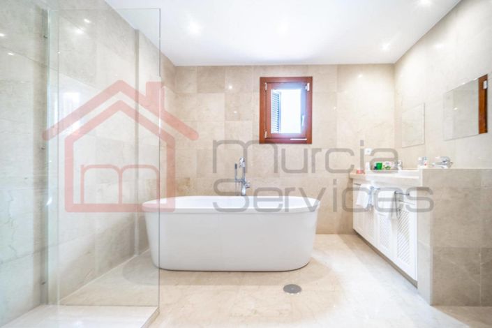 Image No.5-4 Bed Villa for sale