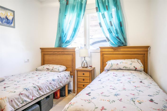 Image No.8-2 Bed Townhouse for sale