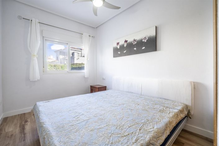 Image No.7-2 Bed Property for sale