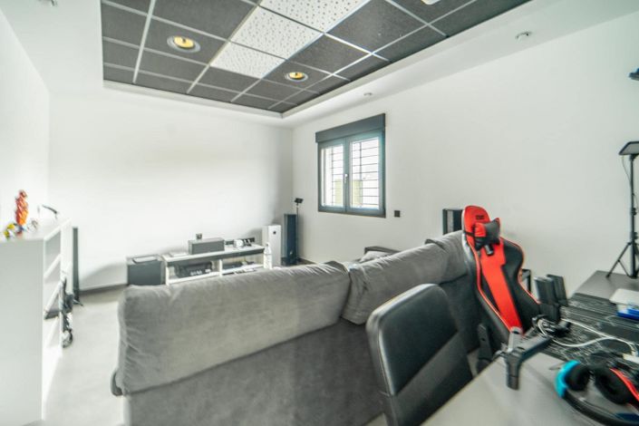 Image No.24-4 Bed Villa for sale