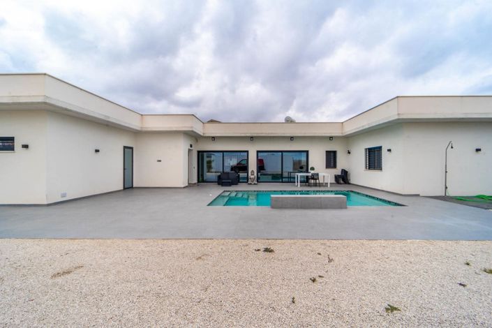 Image No.3-4 Bed Villa for sale