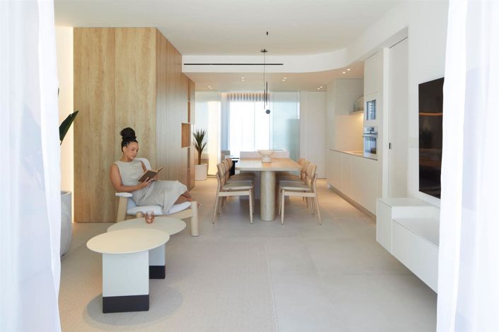 Image No.13-3 Bed Property for sale