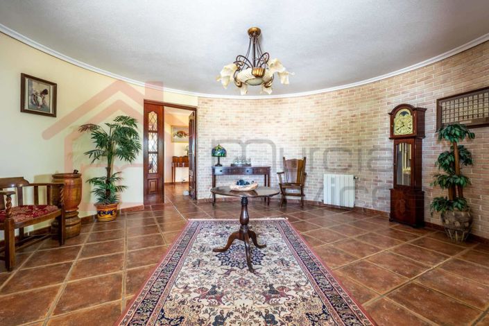 Image No.15-4 Bed Villa for sale