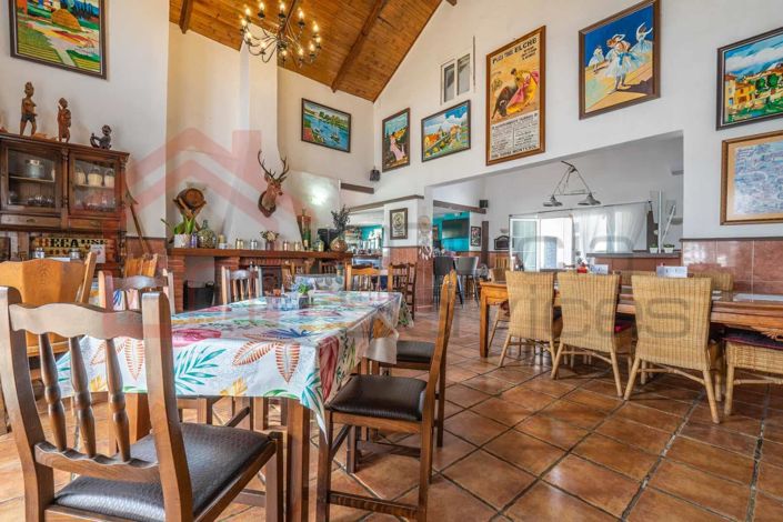 Image No.5-4 Bed Villa for sale