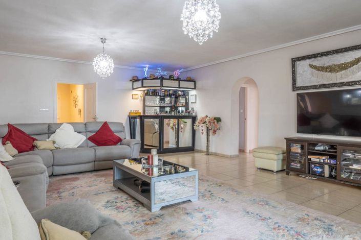 Image No.23-6 Bed Villa for sale