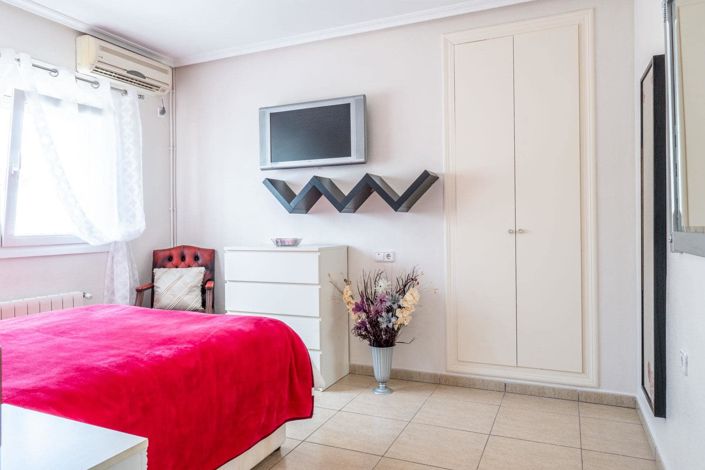 Image No.35-6 Bed Villa for sale