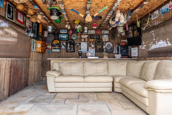 Image No.10-6 Bed Villa for sale