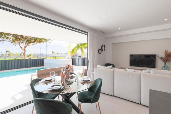 Image No.4-3 Bed Villa for sale