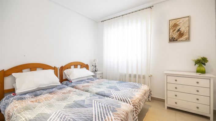 Image No.8-2 Bed Apartment for sale