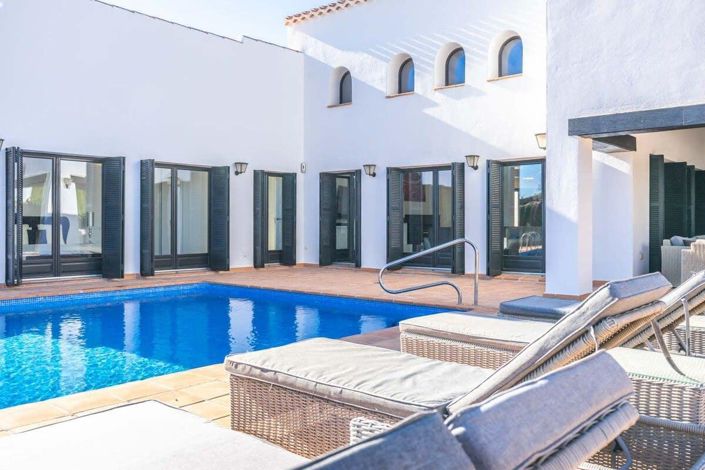 Image No.9-5 Bed Villa for sale