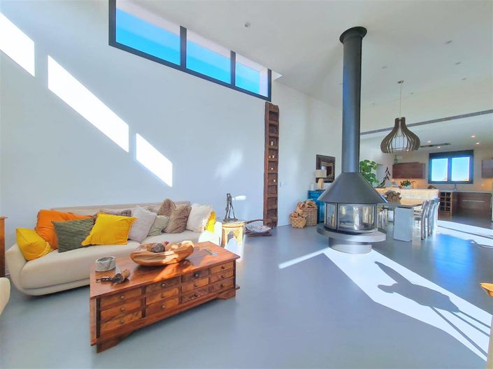 Image No.12-3 Bed Villa for sale