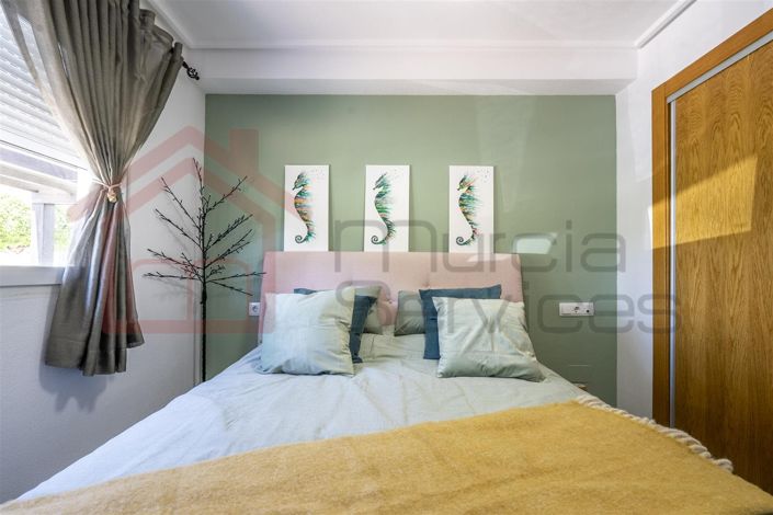 Image No.14-2 Bed Townhouse for sale