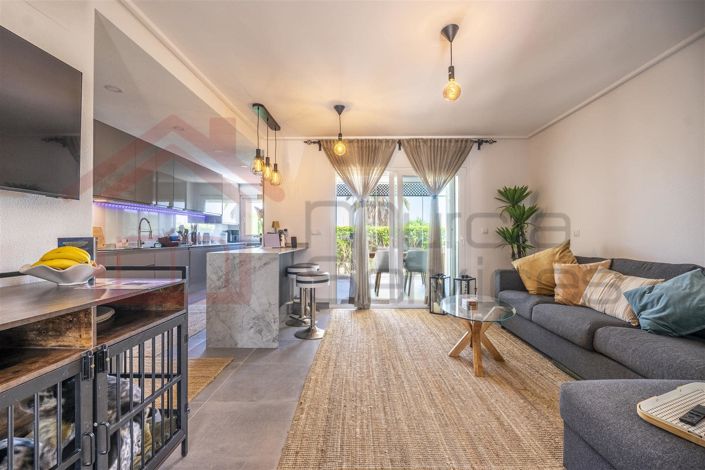 Image No.4-2 Bed Townhouse for sale