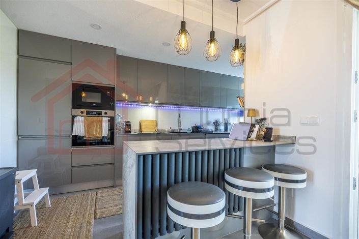 Image No.10-2 Bed Townhouse for sale