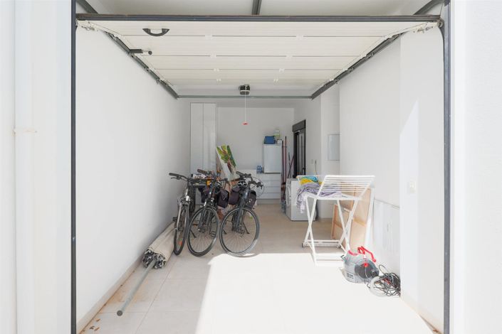 Image No.10-3 Bed Villa for sale