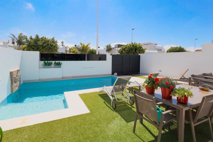 Image No.15-3 Bed Villa for sale