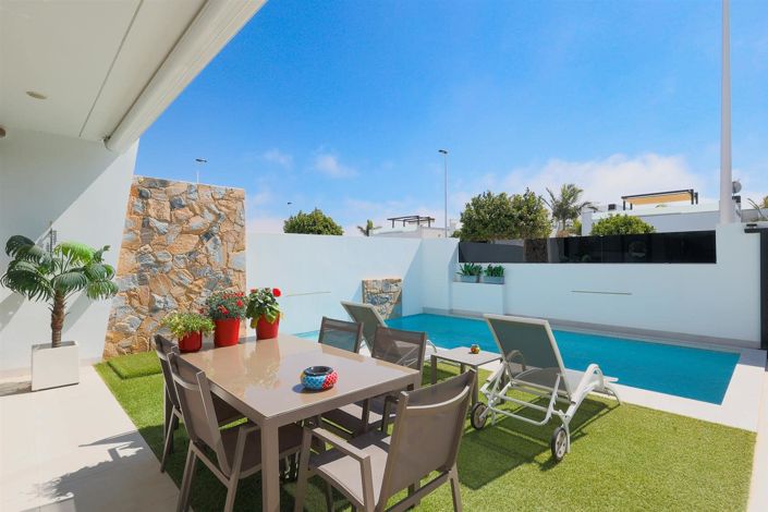 Image No.16-3 Bed Villa for sale