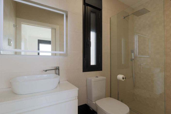 Image No.9-3 Bed Villa for sale