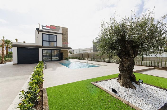 Image No.2-Propriété de 4 chambres à vendre à Campoamor