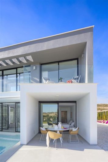 Image No.26-4 Bed Villa for sale